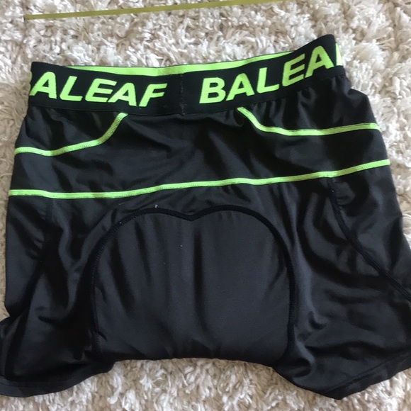 CYCLING UNDER SHORTS. BICYCLE ACCESSORIES - Picture 5 of 5